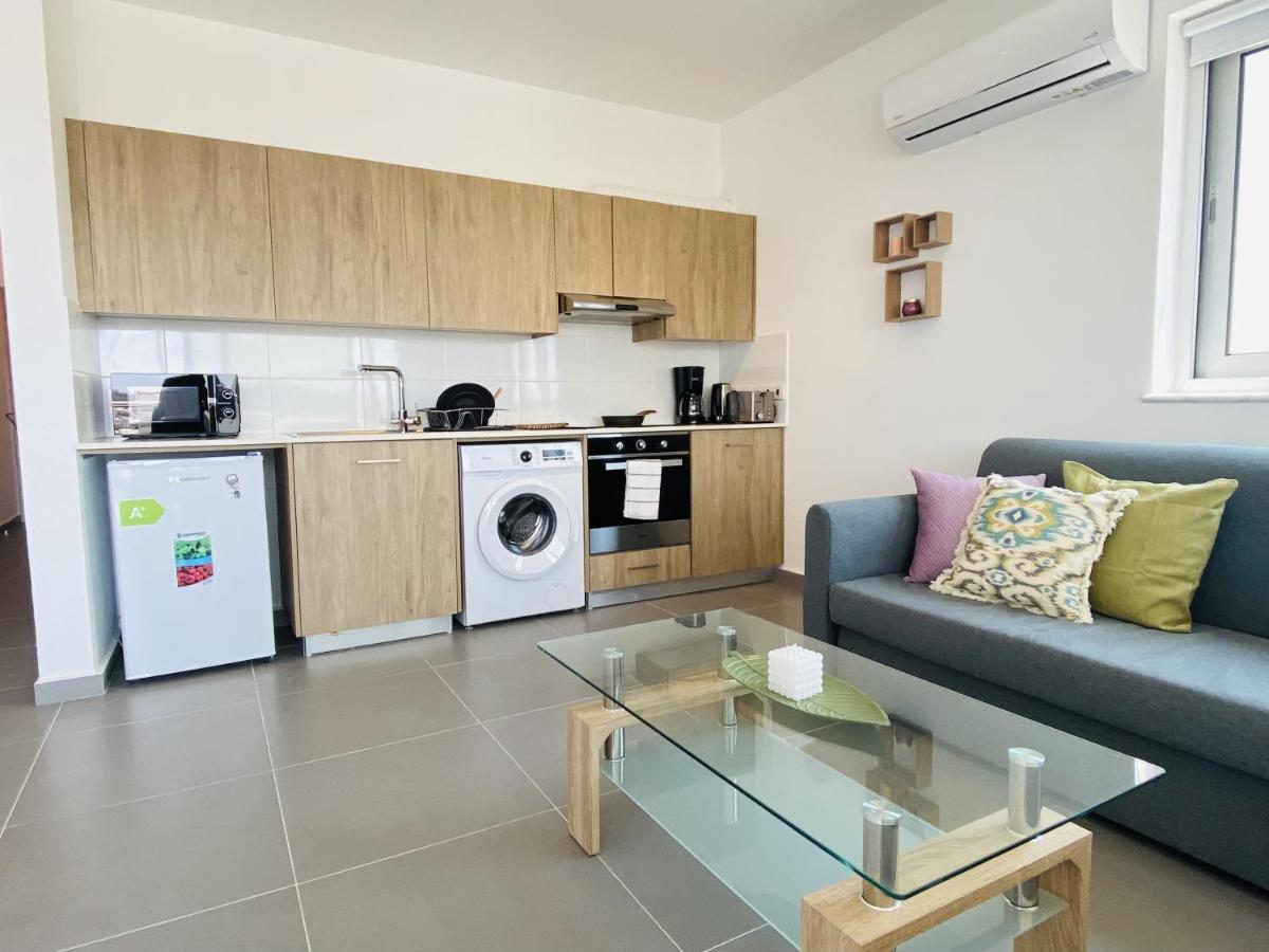 Silver Line 1-Bedroom Apartment In Larnaca Exteriér fotografie